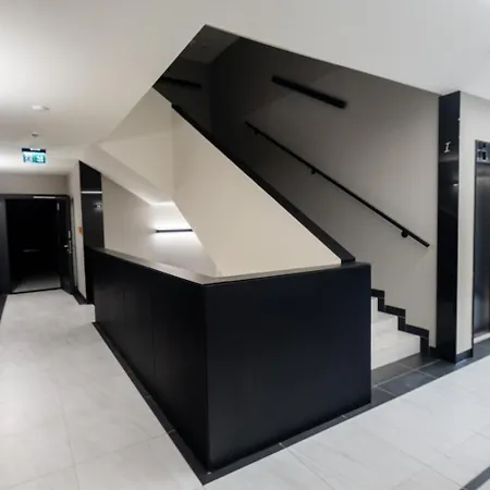 Premium White Marina Chopin Airport Apartment